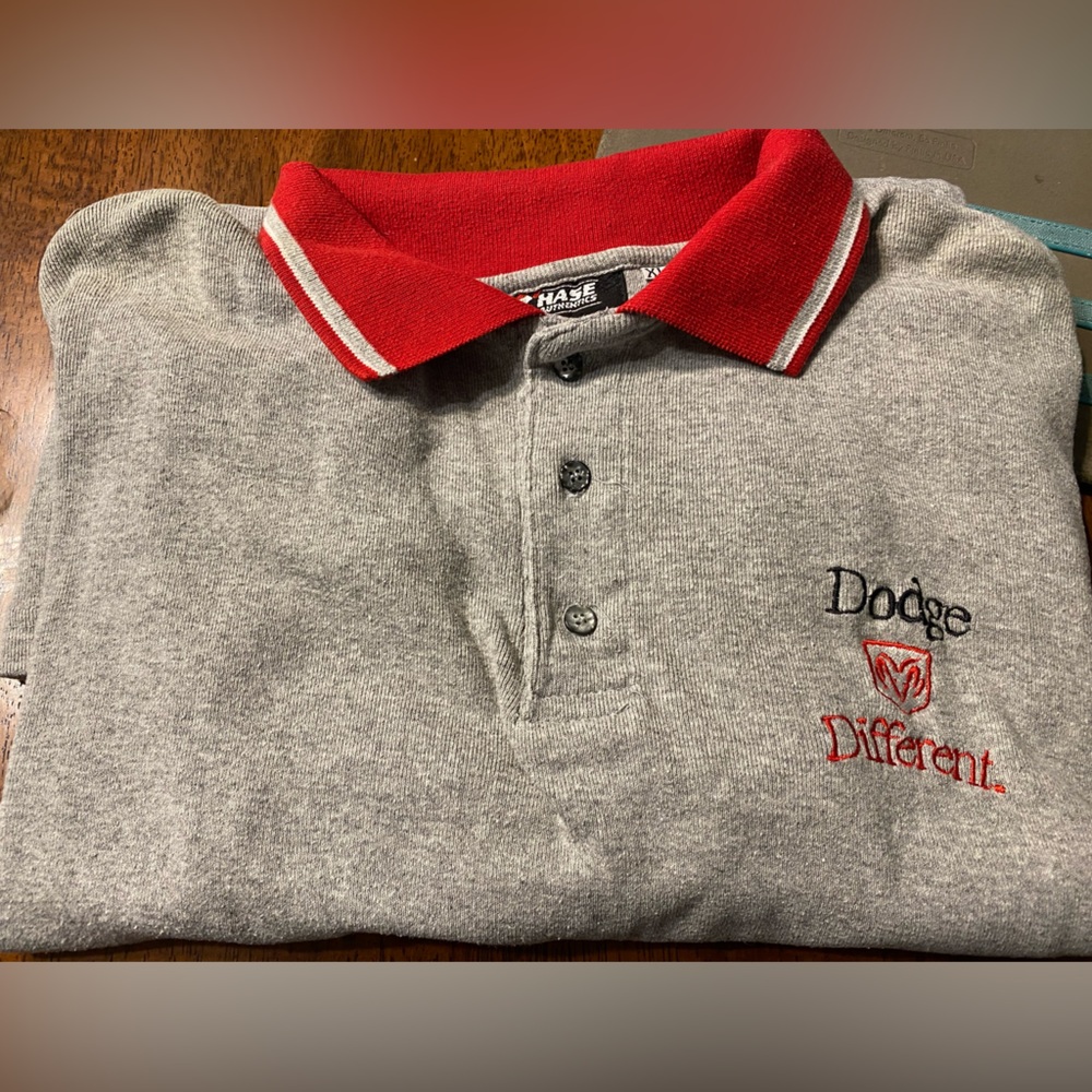 Chase Authentics Dodge, Bill Elliott, #9 Gray and Red Polo from 2001. Size XL‎